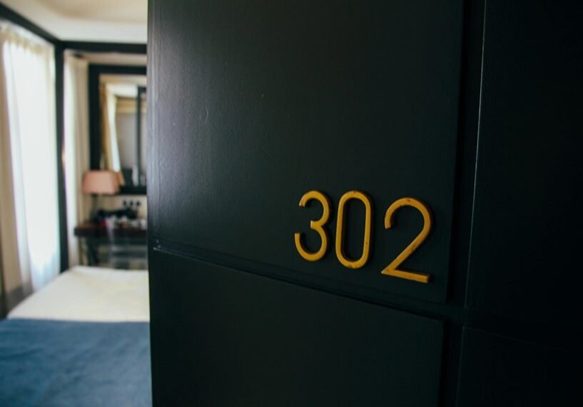 hilton hotels contact numbers